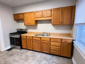 6125 Kingsley Dr in Indianapolis, IN - Building Photo - Building Photo