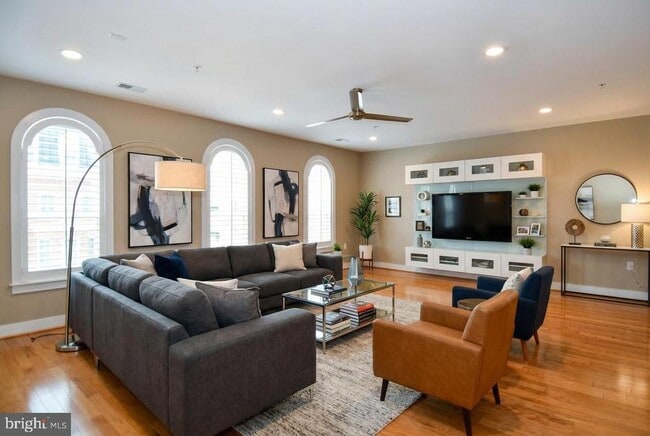 2305 Main Line Blvd in Alexandria, VA - Building Photo - Building Photo