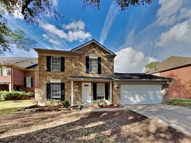 5711 Wynberry Dr in Houston, TX - Building Photo