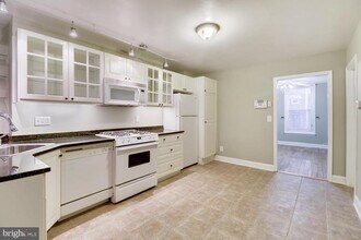 1020 W Lombard St in Baltimore, MD - Building Photo - Building Photo