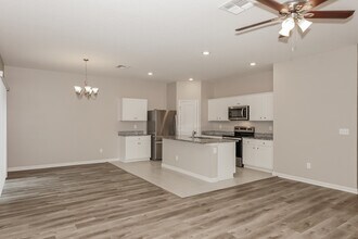 1088 Cades Cv Wy in DeLand, FL - Building Photo - Building Photo