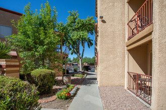 The Edison Apartments in Tucson, AZ - Building Photo - Building Photo