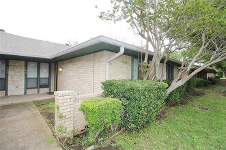 145 Shadybrook Dr in Desoto, TX - Building Photo - Building Photo