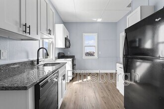 2721 Cobden St in Pittsburgh, PA - Building Photo - Building Photo