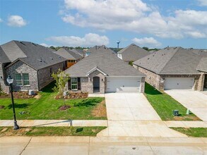 10505 Breezeway Dr in Cross Roads, TX - Building Photo - Building Photo