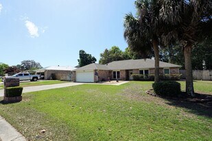 4204 Mainsail Dr in Niceville, FL - Building Photo
