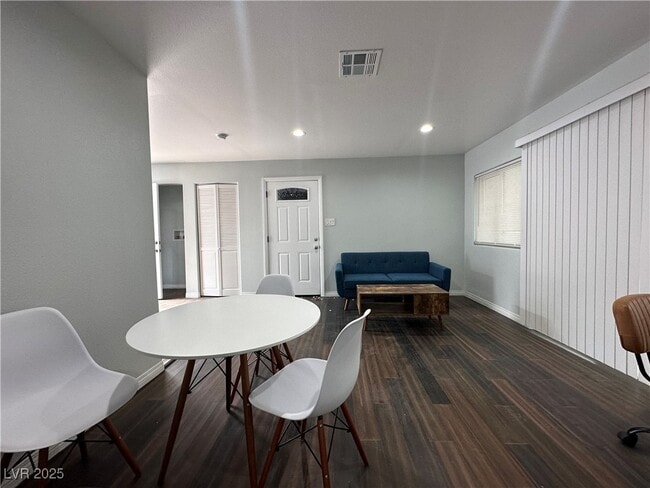 property at 625 N 11th St