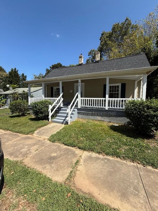 property at 615 Mulberry St SW