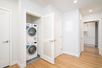 19 A Forest St in Cambridge, MA - Building Photo - Building Photo