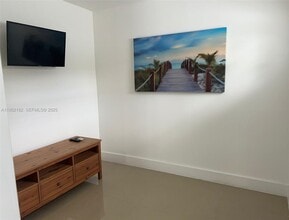 1351 NW 132nd Terrace in Miami, FL - Building Photo - Building Photo