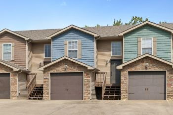 property at 1723 Thistlewood Dr