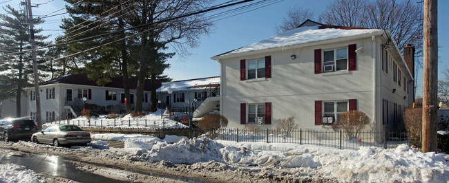 404 N High St in Mount Vernon, NY - Building Photo - Building Photo