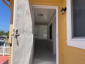 2625 Violet St in San Diego, CA - Building Photo - Building Photo