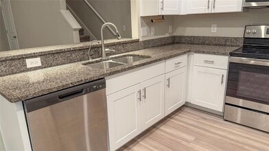 11918 Castine St in New Port Richey, FL - Building Photo - Building Photo