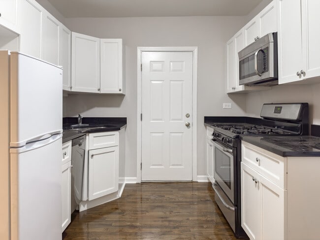5746 N Winthrop Ave in Chicago, IL - Building Photo - Building Photo