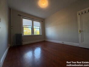 321 S Huntington Ave in Boston, MA - Building Photo - Building Photo