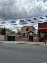 919 Crescent St. in Brooklyn, NY - Building Photo - Building Photo