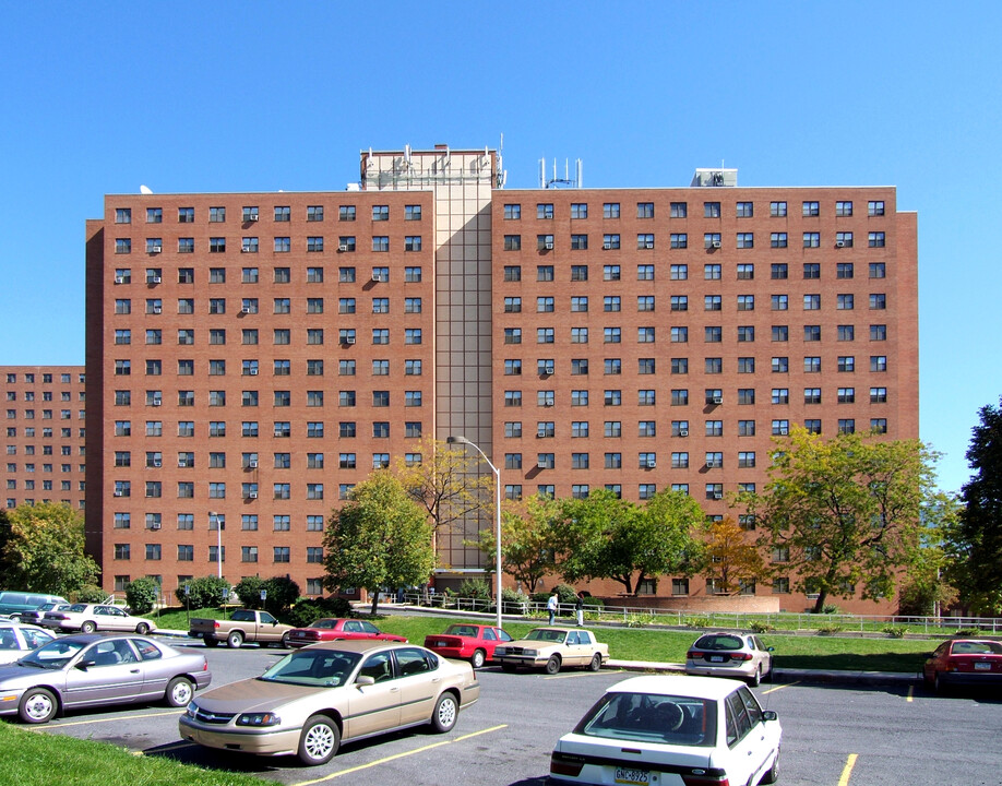 Lick Towers in Harrisburg, PA - Building Photo