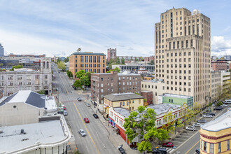 Rialto Apartments in Tacoma, WA - Building Photo - Building Photo