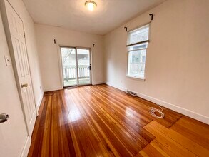 33 Edison Grn in Boston, MA - Building Photo - Building Photo