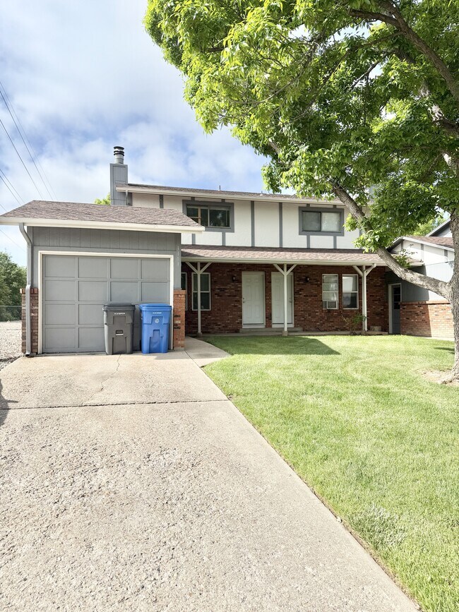 property at 3101 Azalea Dr