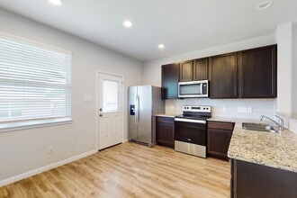 978 Marquis Dr in Bryan, TX - Building Photo - Building Photo