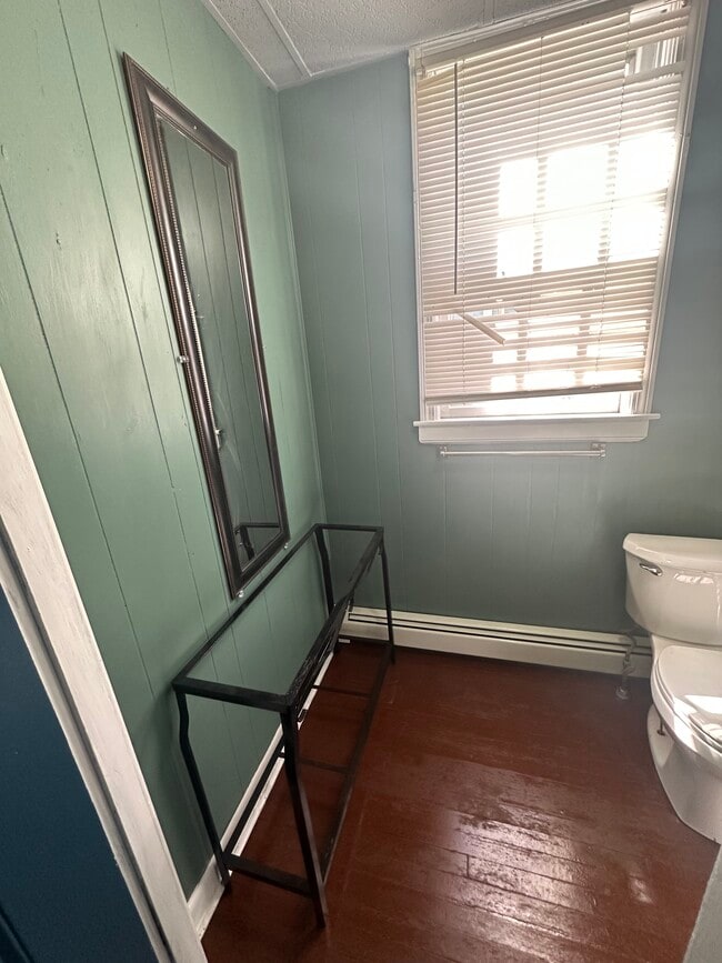 77 North St, Unit 1st in New Bedford, MA - Foto de edificio - Building Photo