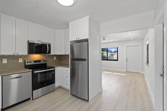 811 NW 115th St in Miami, FL - Building Photo - Building Photo