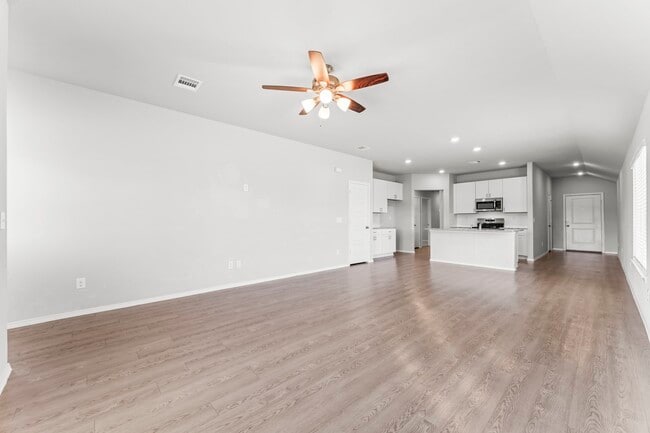 603 Levine Ct in Montgomery, TX - Building Photo - Building Photo