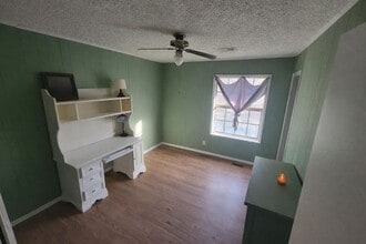 2725 West Point Rd in Lagrange, GA - Foto de edificio - Building Photo