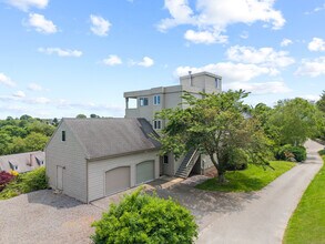70 Prospect Hill Rd in Groton, CT - Building Photo - Building Photo