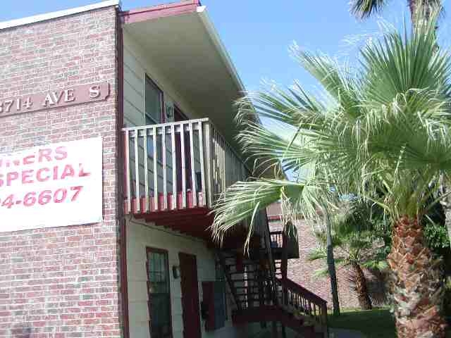 3714 Avenue S in Galveston, TX - Foto de edificio - Building Photo