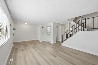 183 Vance St in Lakewood, CO - Building Photo - Building Photo