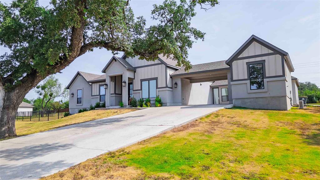 104 Lazy Oak Pl in Spicewood, TX - Building Photo
