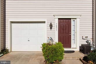 7831 River Rock Way in Columbia, MD - Building Photo - Building Photo