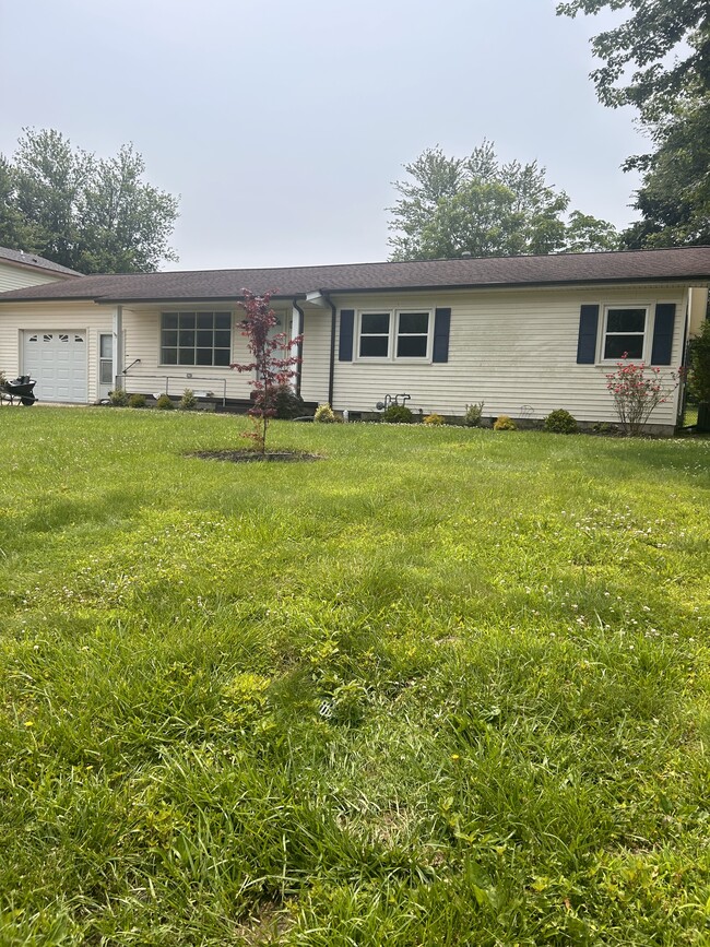 property at 160 Kimberly Dr