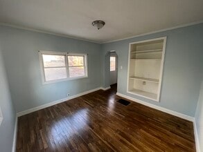 26 Highland Ln in Bangor, ME - Foto de edificio - Building Photo