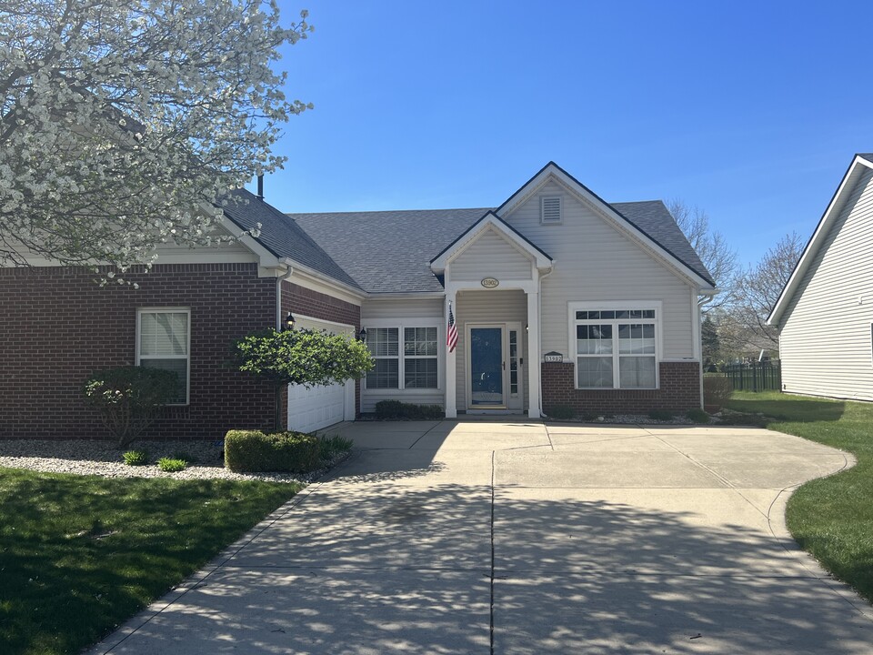 13902 River Birch Way in Carmel, IN - Building Photo