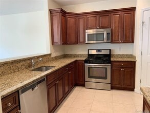 24 Nicole Ct in Copiague, NY - Building Photo - Building Photo