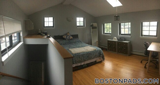 241 River St in Cambridge, MA - Building Photo - Building Photo