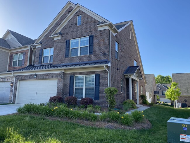property at 4043 Woodsmill Rd