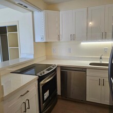 430 Keoniana St in Honolulu, HI - Building Photo - Building Photo