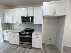 29641 Vacation Dr in Canyon Lake, CA - Building Photo - Building Photo