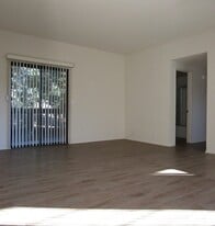 800 E Rte 66, Unit 25 in Glendora, CA - Building Photo
