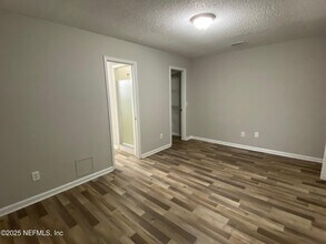 421 Filmore Dr in Jacksonville, FL - Building Photo - Building Photo