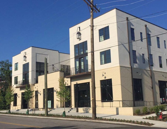 The Waverly in Nashville, TN - Building Photo - Building Photo