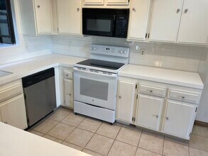 7537 Jerez Ct, Unit Jerez in Carlsbad, CA - Building Photo - Building Photo