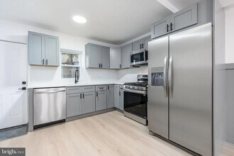 2133 Latona St in Philadelphia, PA - Building Photo - Building Photo