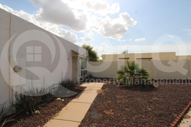 1725 N Date in Mesa, AZ - Building Photo - Building Photo