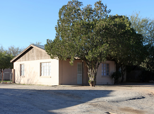 3426-3438 E Flower St in Tucson, AZ - Foto de edificio - Building Photo